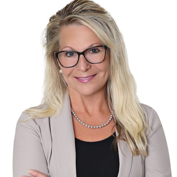 Lorraine Gambacourt Profile Pic Lorraine Gambacourt Profile Pic